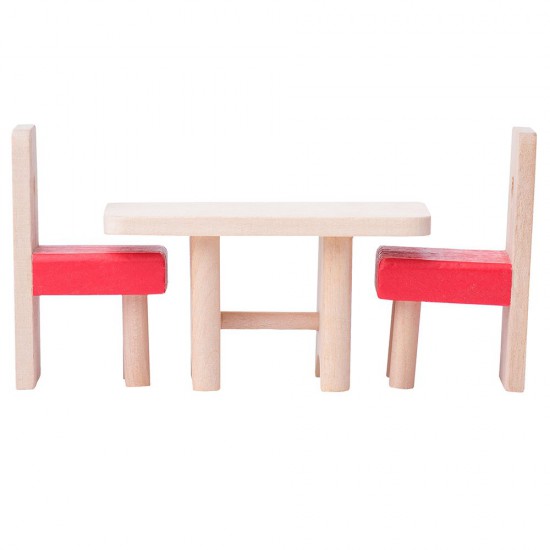 Триетажна дървена къща, с балкони, с аксесоари и кукли