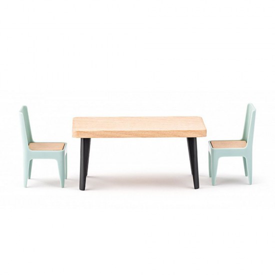 Дървена къща за кукли с обзавеждане и кукли, Моли 