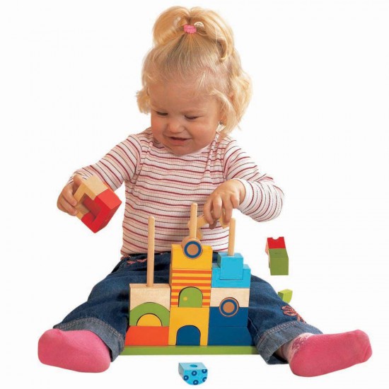 Дървена низанка - цветна къща