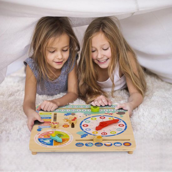 Дървен календар с часовник