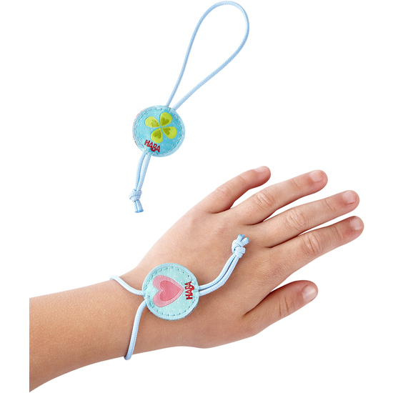 Мека парцалена кукла с медальон, Лив, 20 см